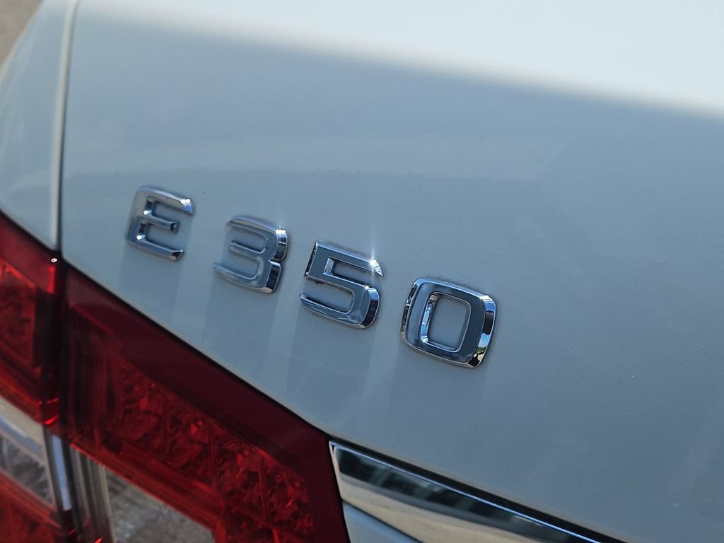 Used 2010 Mercedes-Benz E 350 4MATIC Sedan image 6