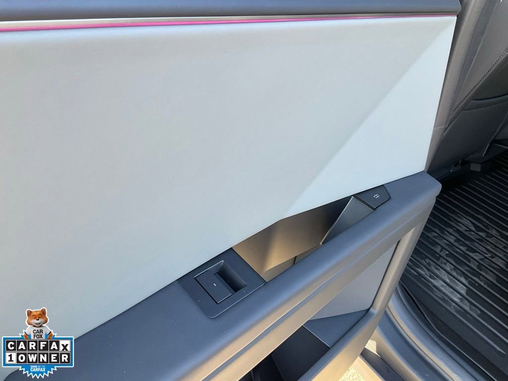 Used 2024 Tesla Cybertruck AWD Crew Cab image 50