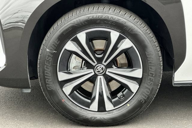 Certified 2025 Toyota bZ4X FWD image 31