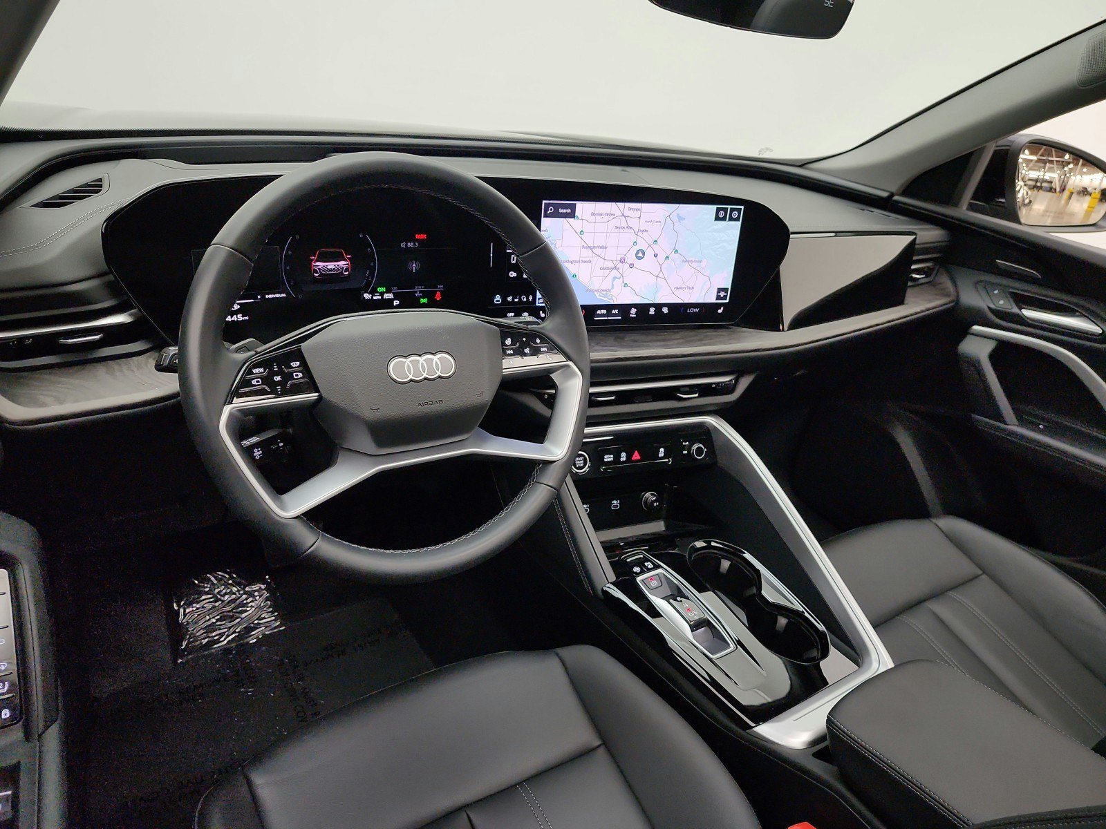 Used 2025 Audi Q5 Premium Plus w/ Premium Plus AWD/4WD image 14