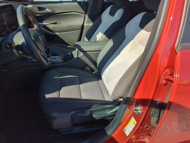 Used 2024 Chevrolet Trax RS w/ Driver Confidence Package image 22