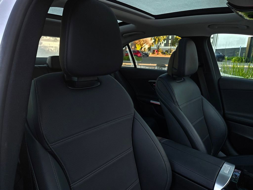 Used 2023 Mercedes-Benz C 300 Sedan image 19