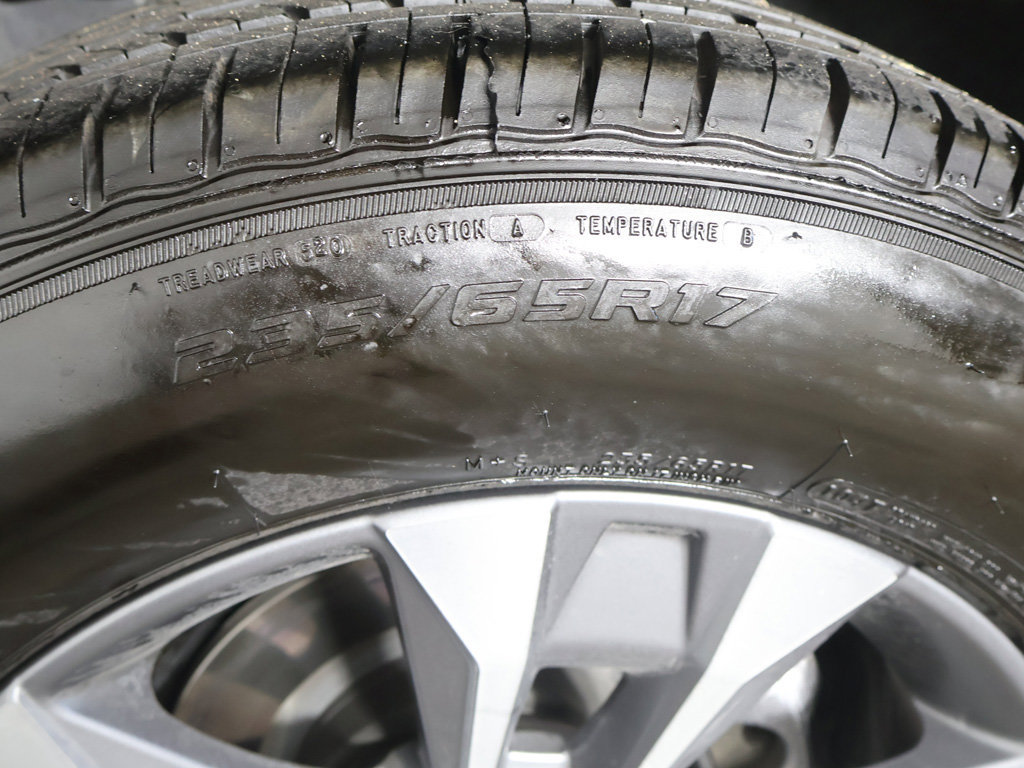 Used 2026 Chevrolet Equinox LT AWD/4WD image 24