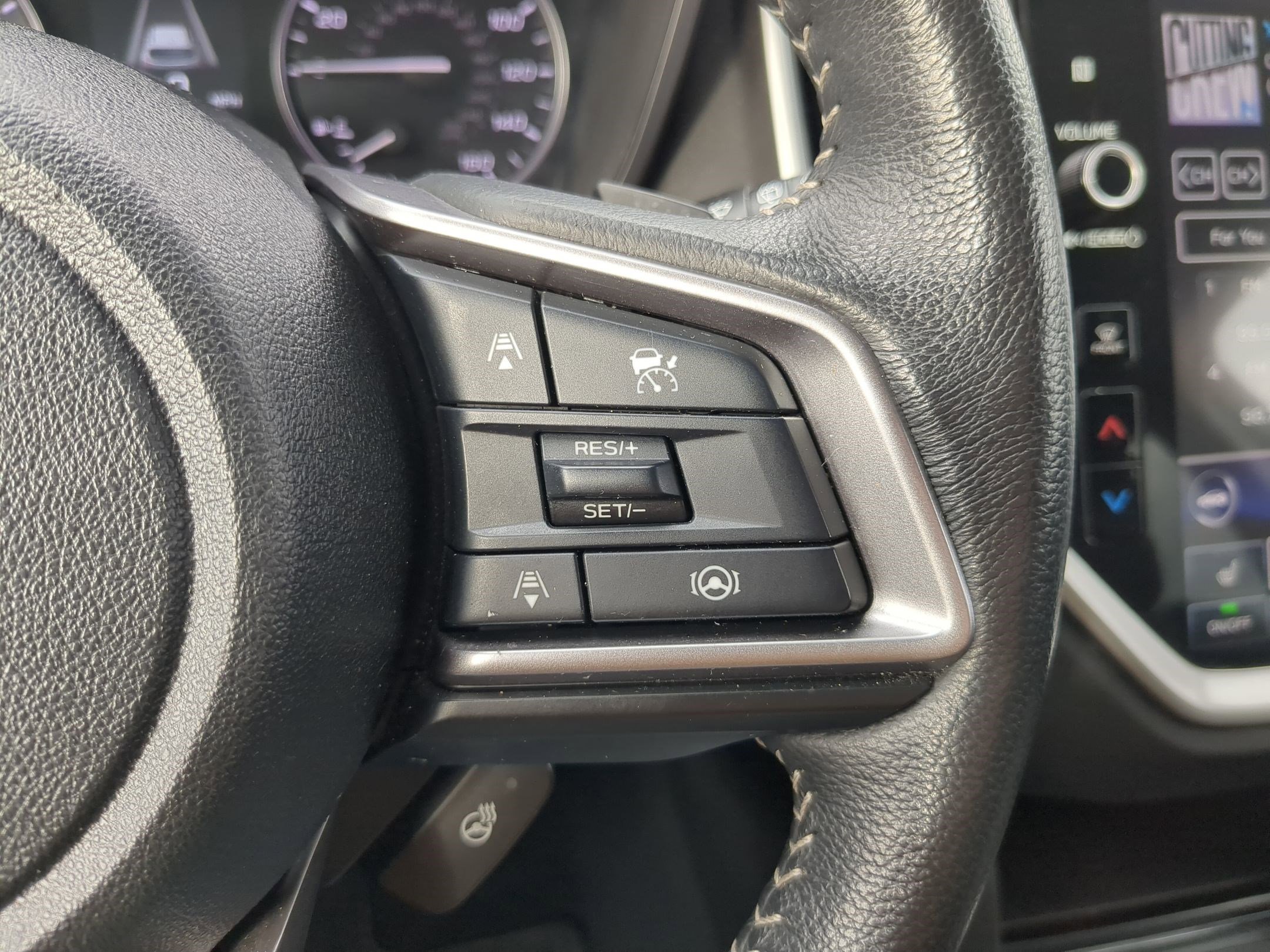 Used 2023 Subaru Ascent Limited w/ Technology Package image 20