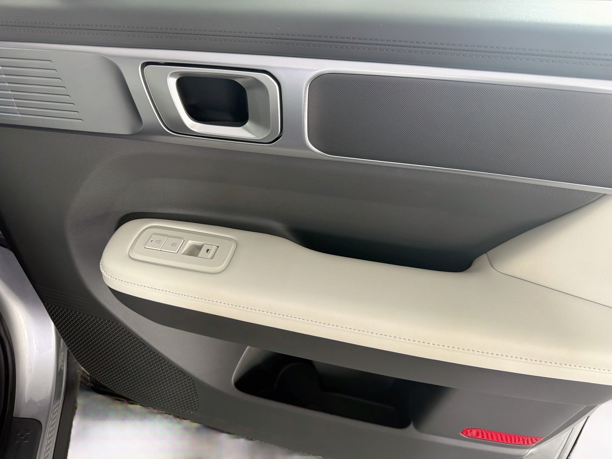 Used 2026 Hyundai Santa Fe SEL FWD image 31