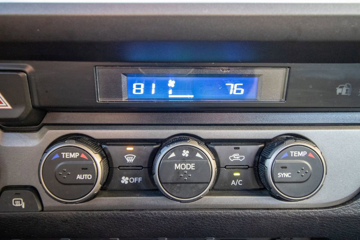 Used 2022 Toyota Tacoma TRD Off-Road image 27