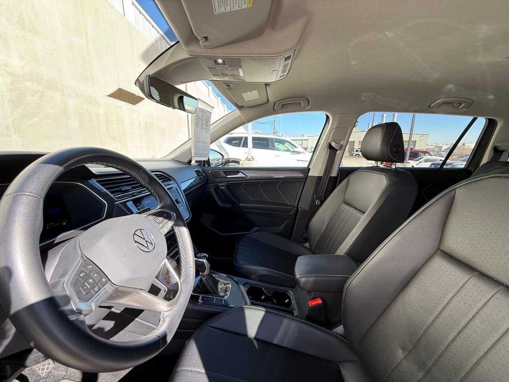 Certified 2023 Volkswagen Tiguan SE FWD image 9
