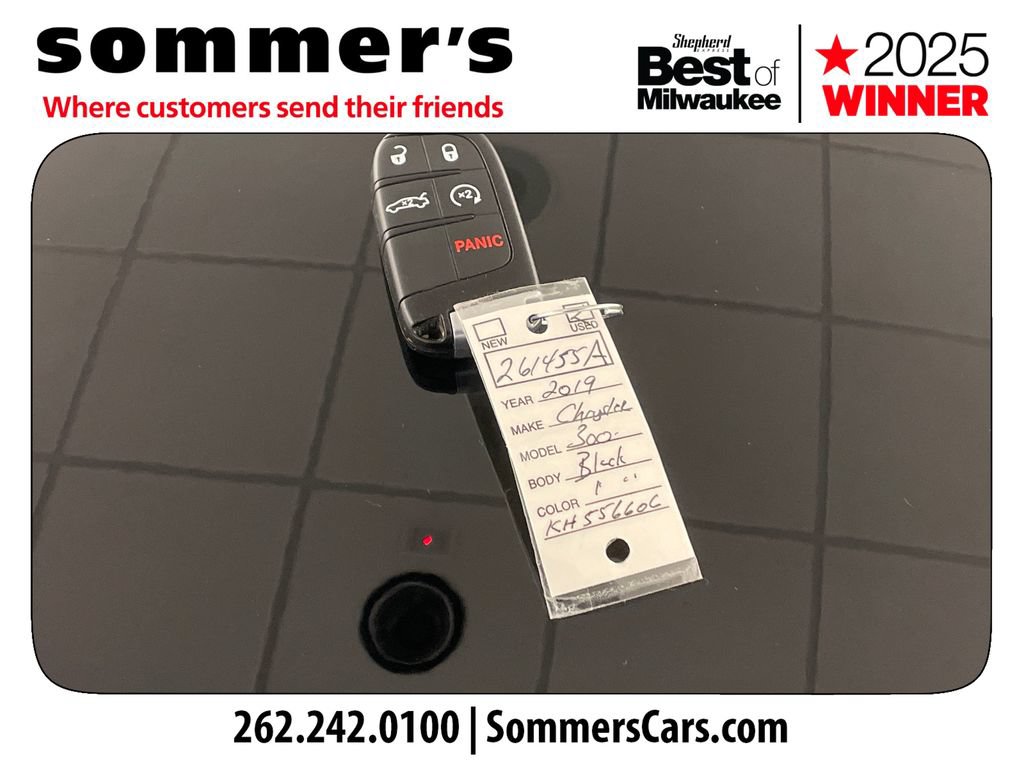 Used 2019 Chrysler 300 Limited w/ Safetytec Plus Group AWD/4WD image 26