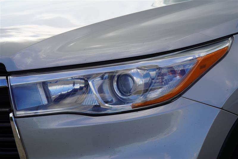 Used 2016 Toyota Highlander Limited AWD/4WD image 29