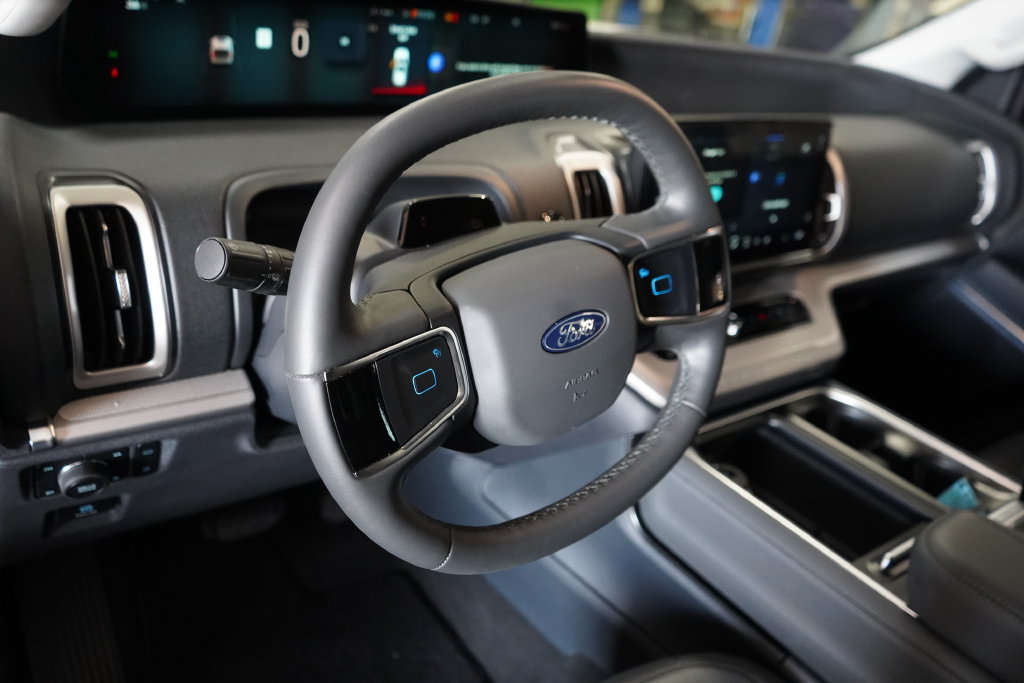 New 2026 Ford Expedition Active AWD/4WD image 14