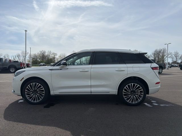 Used 2022 Lincoln Corsair AWD w/ Premium Package image 15