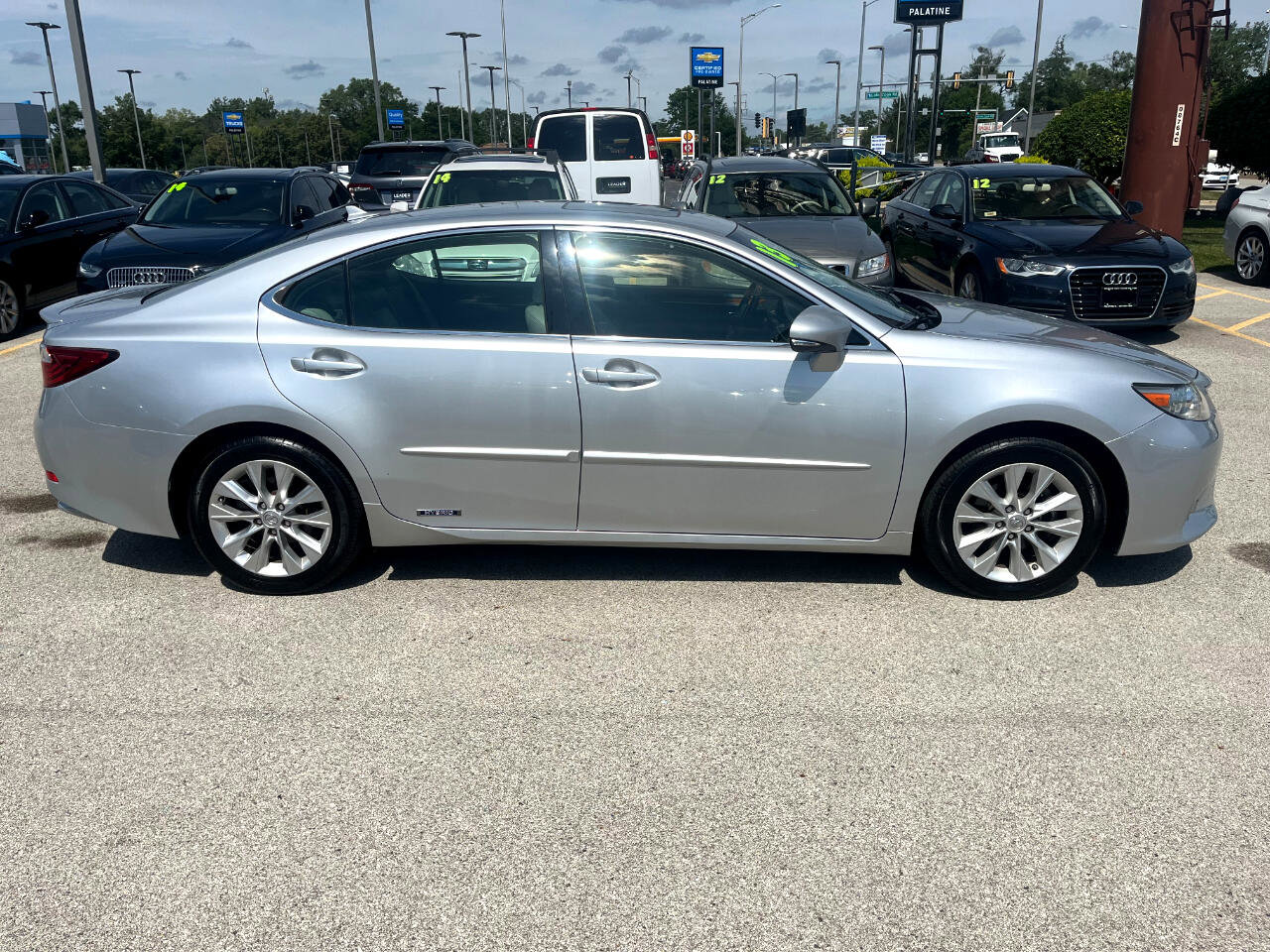 Used 2013 Lexus ES 300h image 6