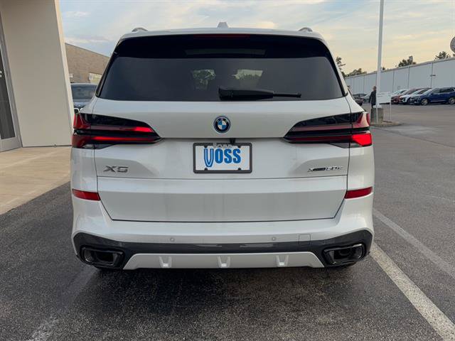 New 2026 BMW X5 xDrive50e w/ M Sport Package AWD/4WD image 4