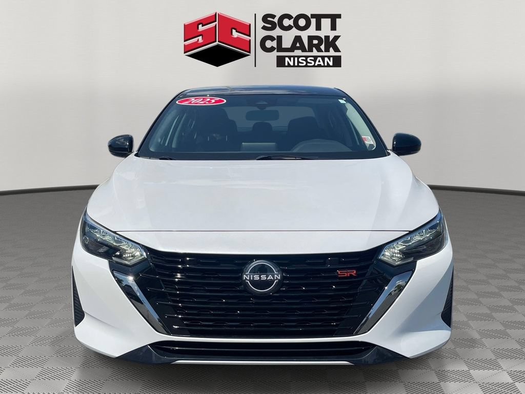 Used 2025 Nissan Sentra SR FWD image 2