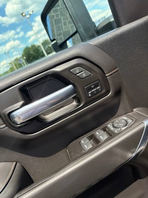 Used 2021 GMC Sierra 2500 AT4 w/ AT4 Preferred Package AWD/4WD image 8
