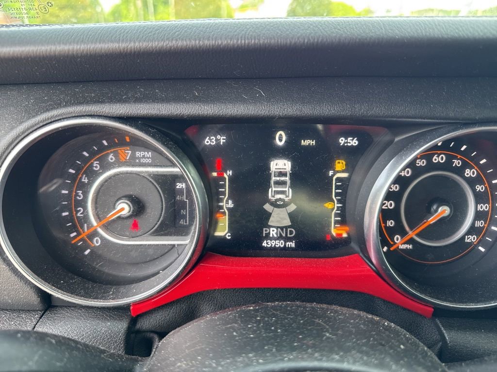 Used 2019 Jeep Wrangler Unlimited Sahara AWD/4WD image 16
