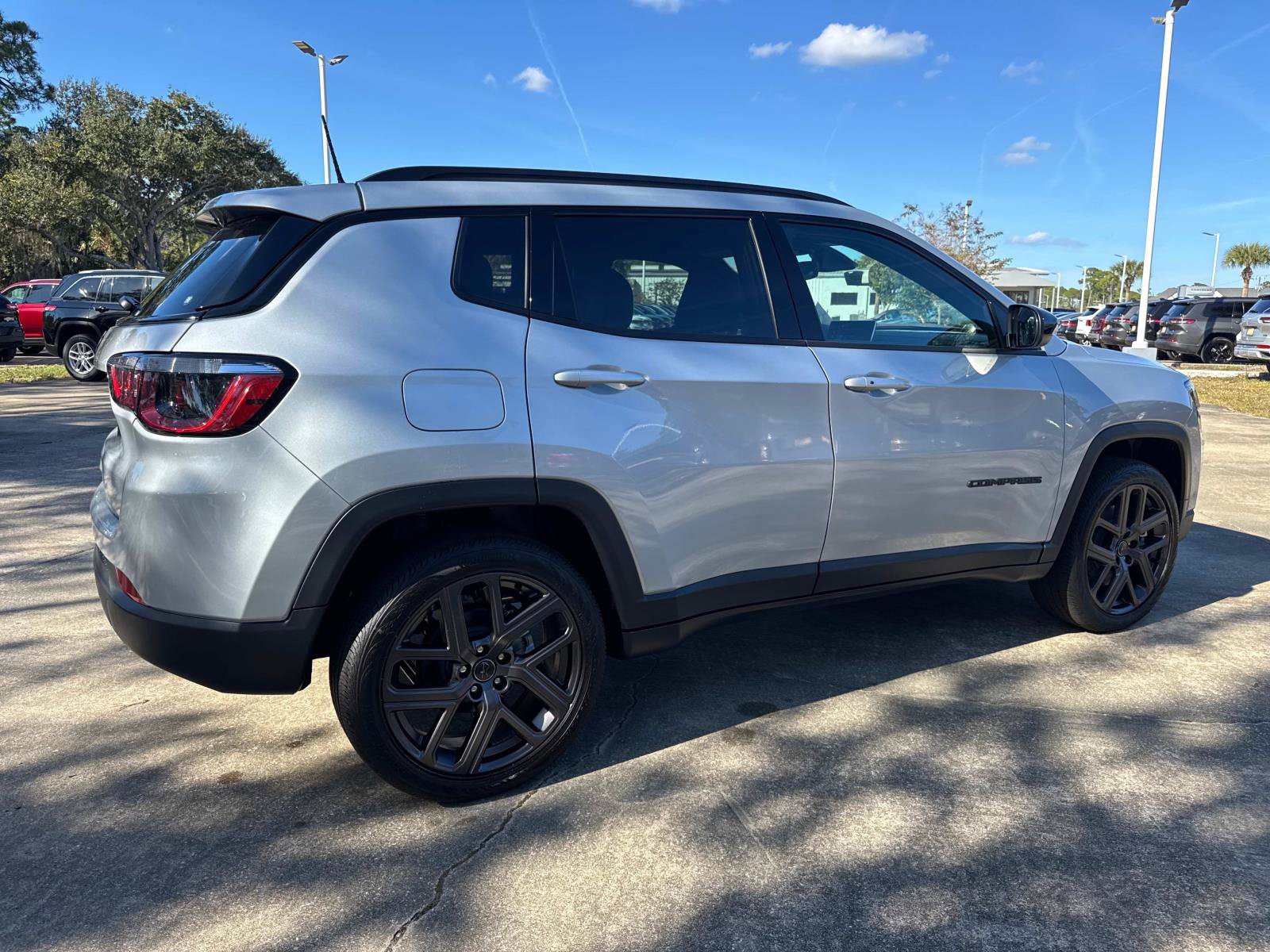 New 2026 Jeep Compass Latitude AWD/4WD image 3