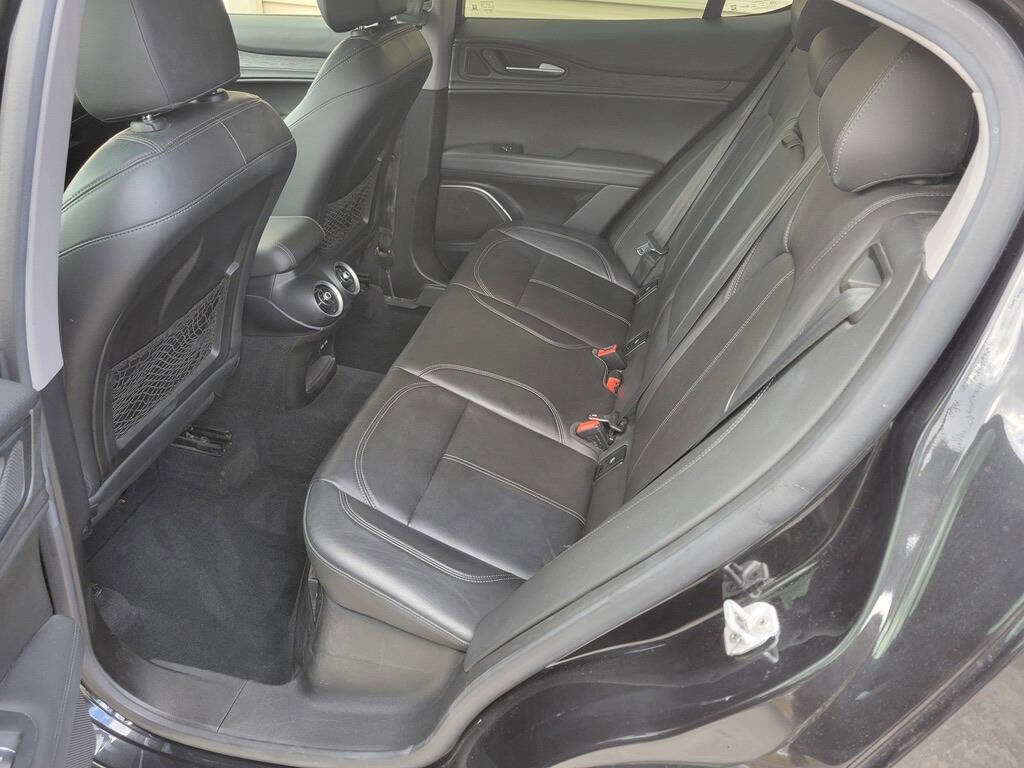 Used 2019 Alfa Romeo Stelvio Sprint w/ Nero Edizione image 21