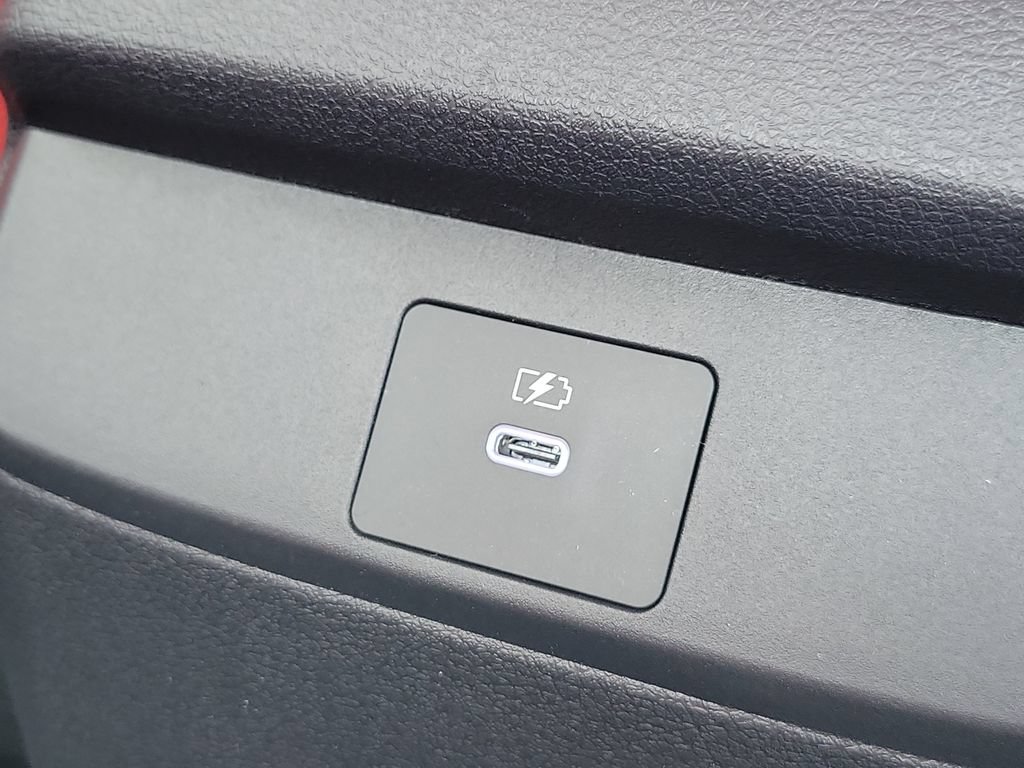 New 2027 Nissan Sentra SR w/ Floor Mat Package FWD image 14