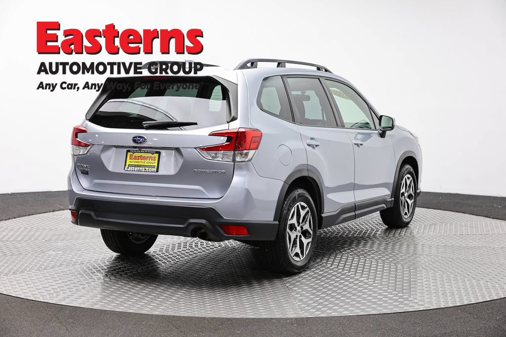 Used 2022 Subaru Forester Premium AWD/4WD image 5