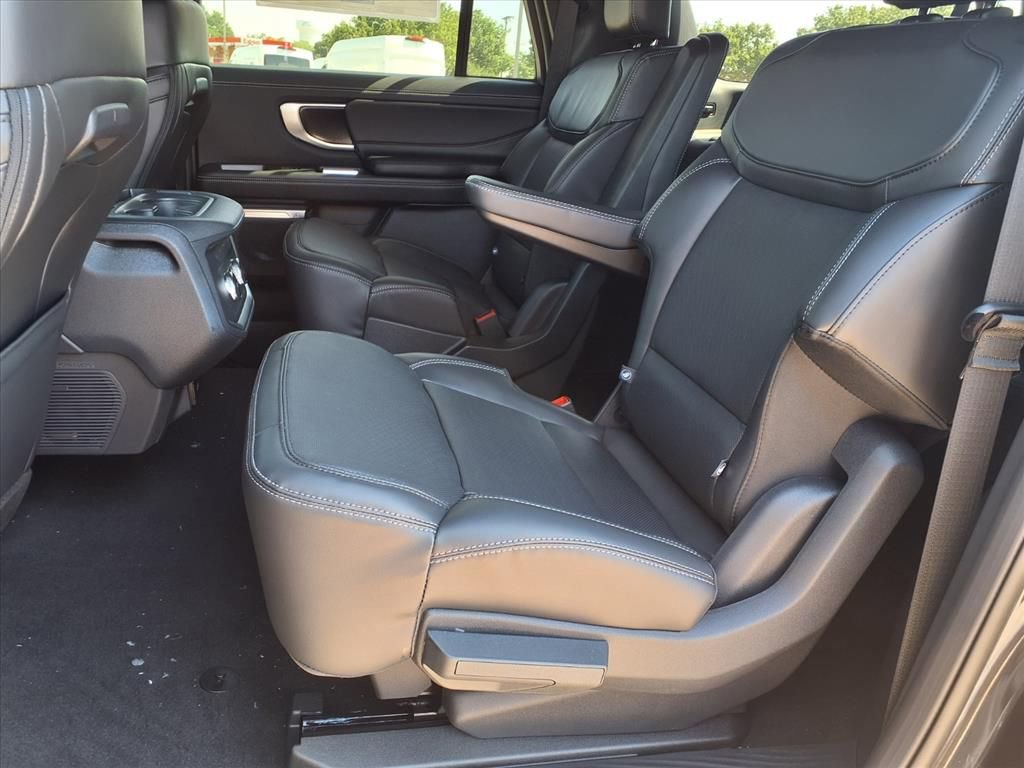 New 2026 Ford Expedition Max Platinum w/ Stealth Appearance Package AWD/4WD image 25