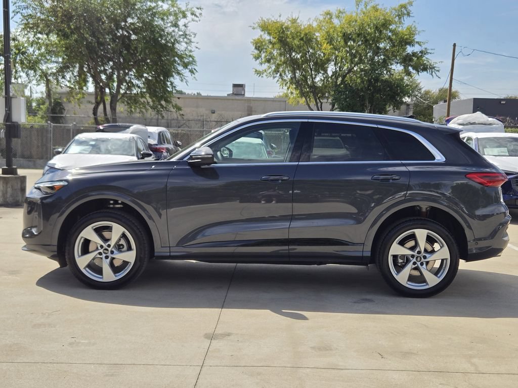 Certified 2025 Audi Q5 Premium Plus AWD/4WD image 7