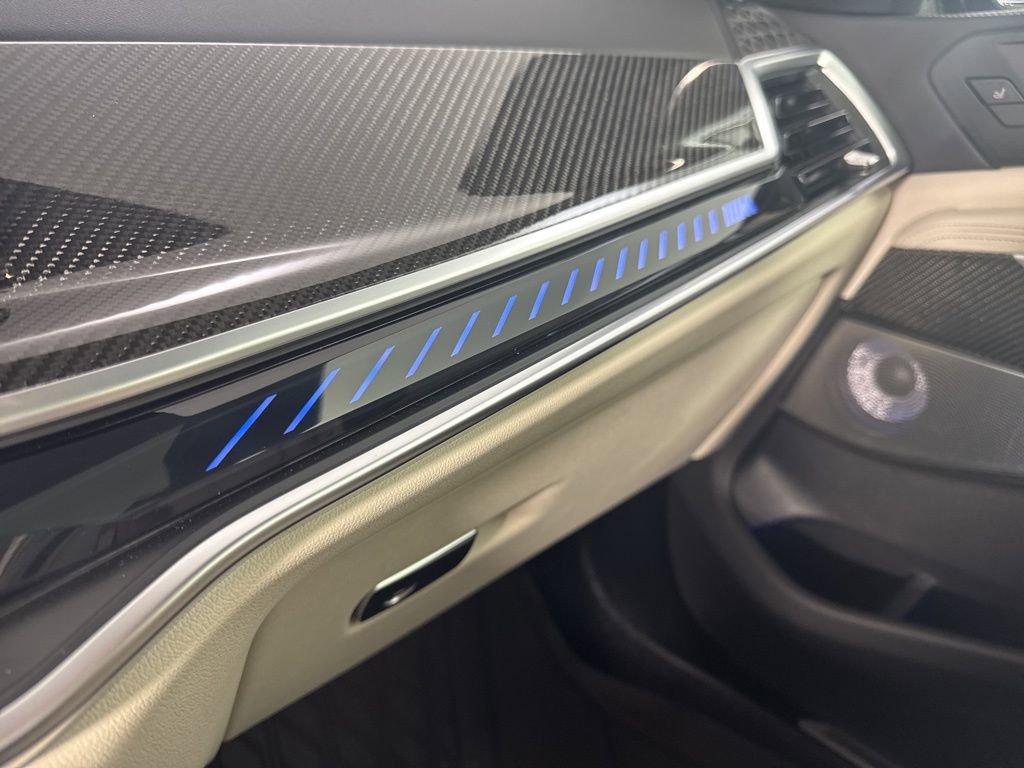 Used 2026 BMW X5 M60i image 18