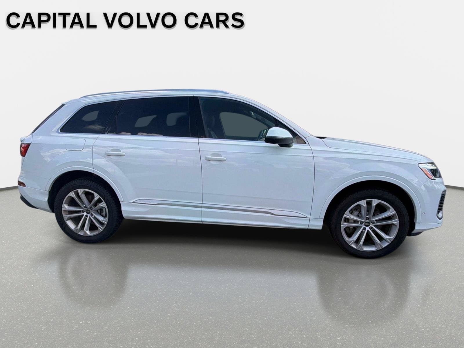 Used 2025 Audi Q7 3.0T Premium Plus AWD/4WD image 4