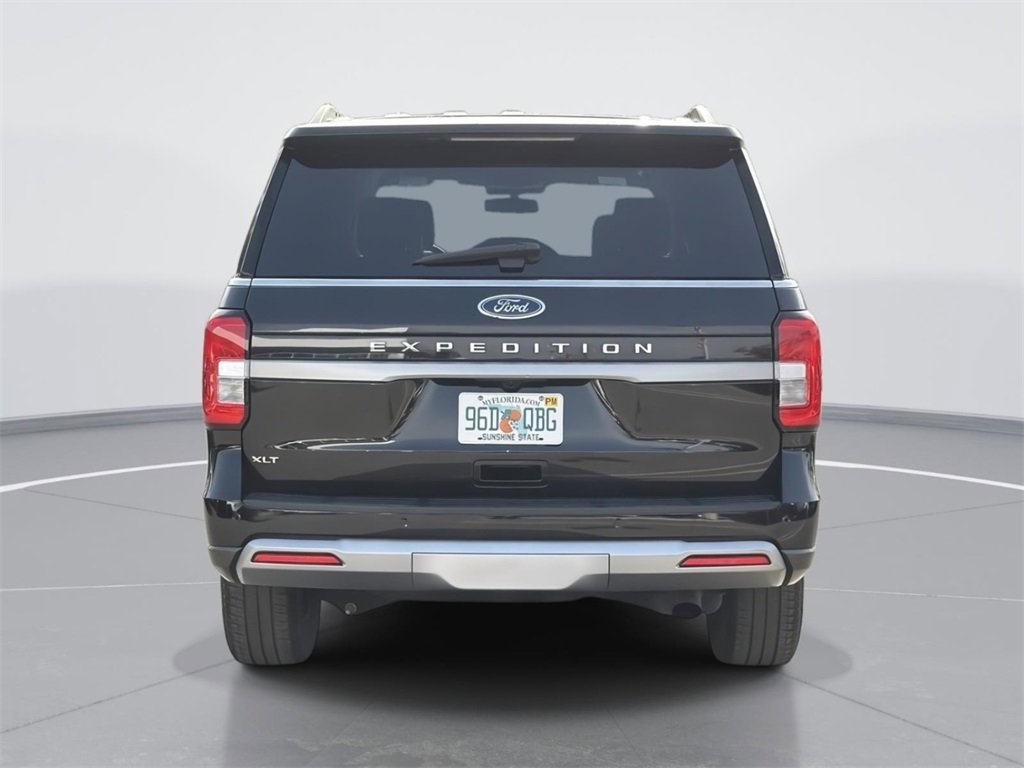 Used 2024 Ford Expedition XLT image 4