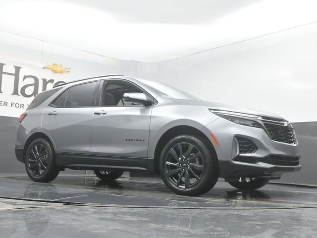 Used 2023 Chevrolet Equinox RS w/ RS Leather Package image 2