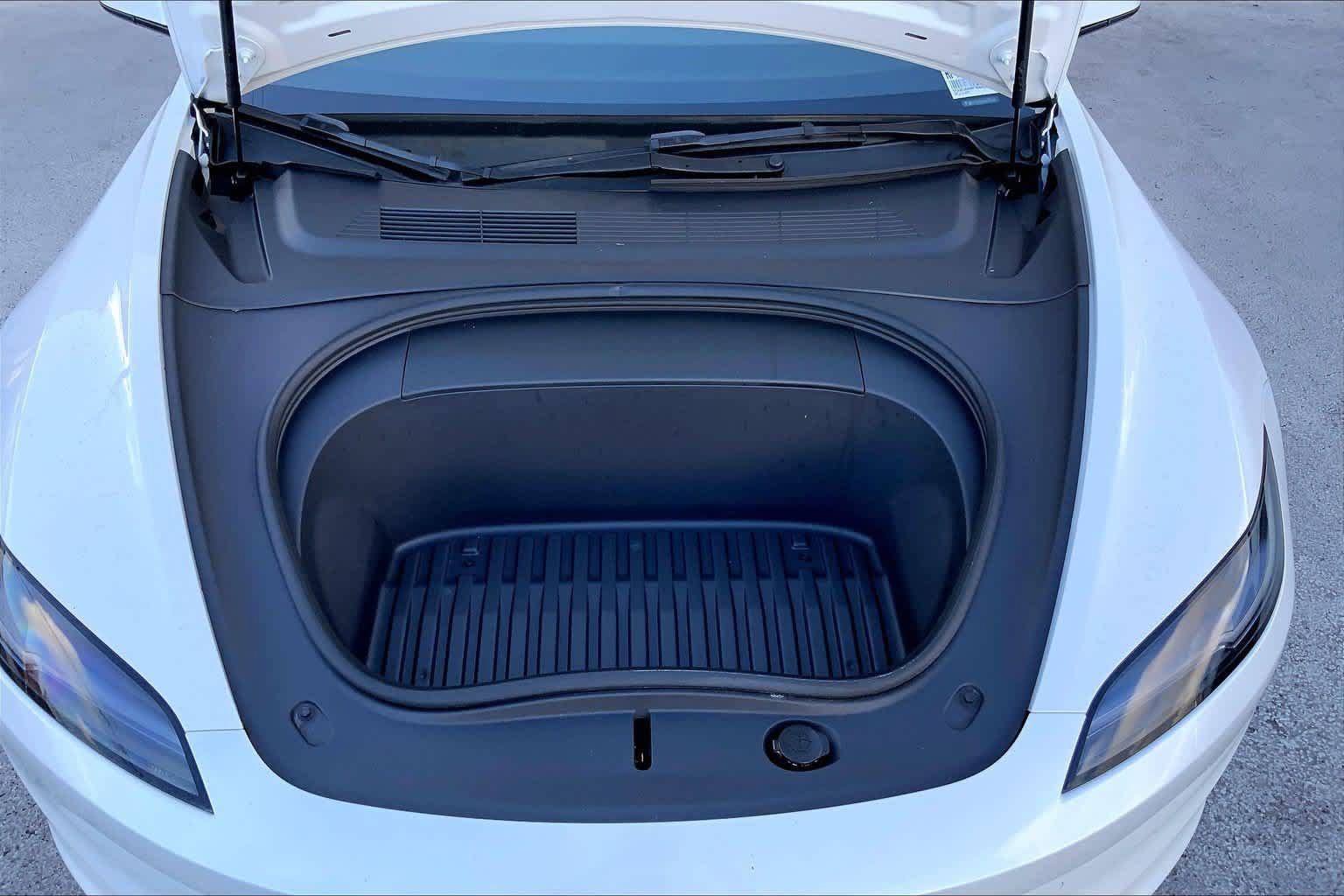 Used 2024 Tesla Model 3 Standard Range RWD image 9