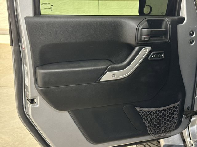 Used 2016 Jeep Wrangler Unlimited Sahara w/ Connectivity Group image 20