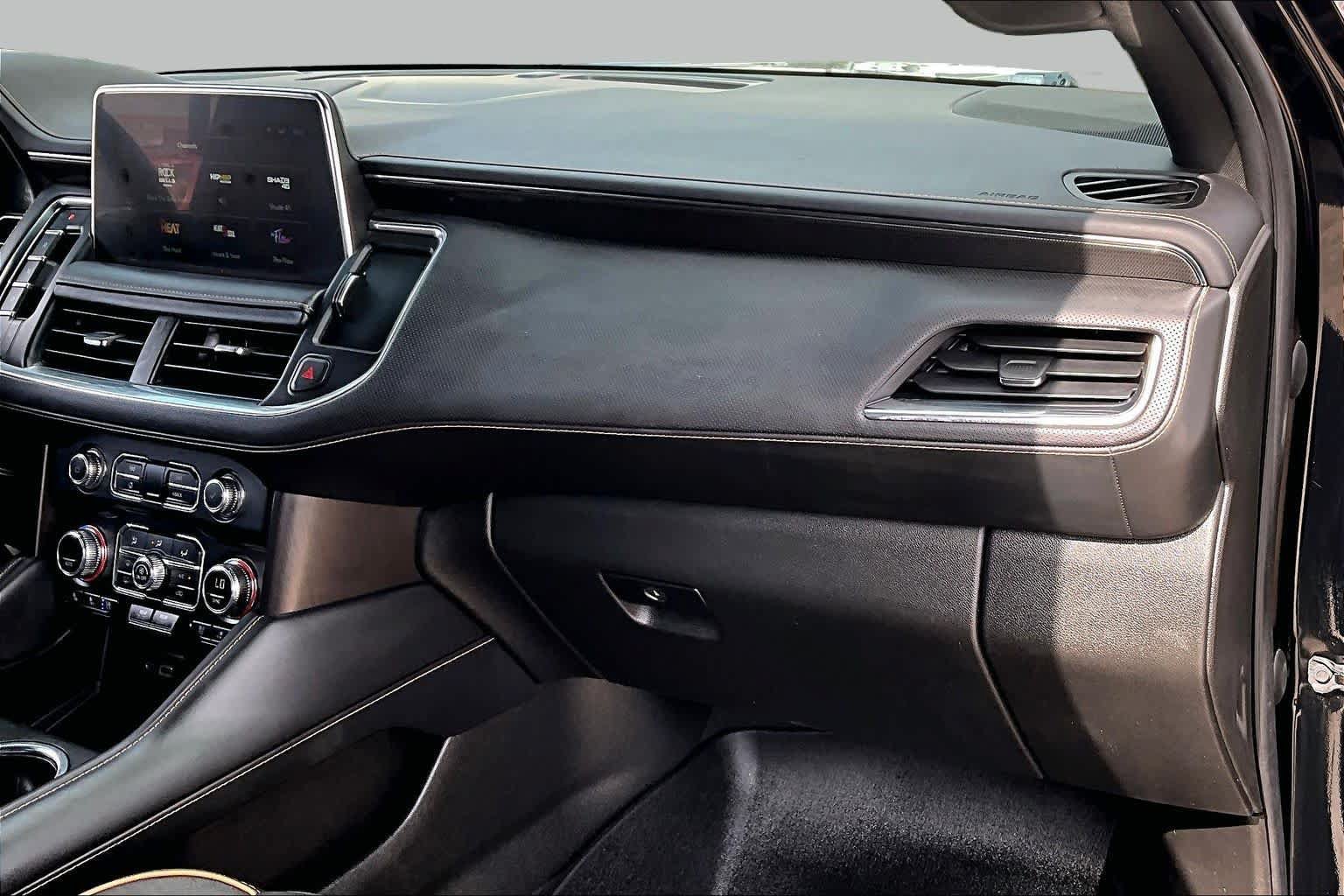 Used 2022 GMC Yukon XL AT4 AWD/4WD image 19