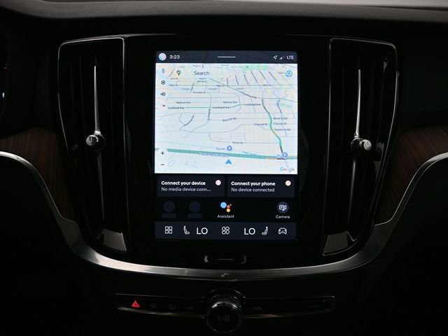 Used 2025 Volvo S60 B5 Plus image 11