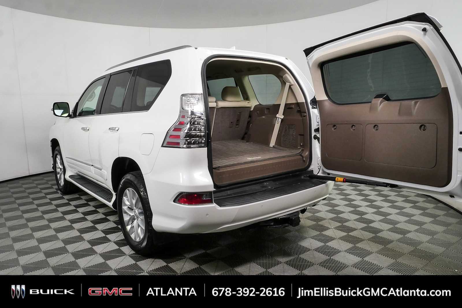 Used 2019 Lexus GX 460 Premium w/ Premium Package AWD/4WD image 32