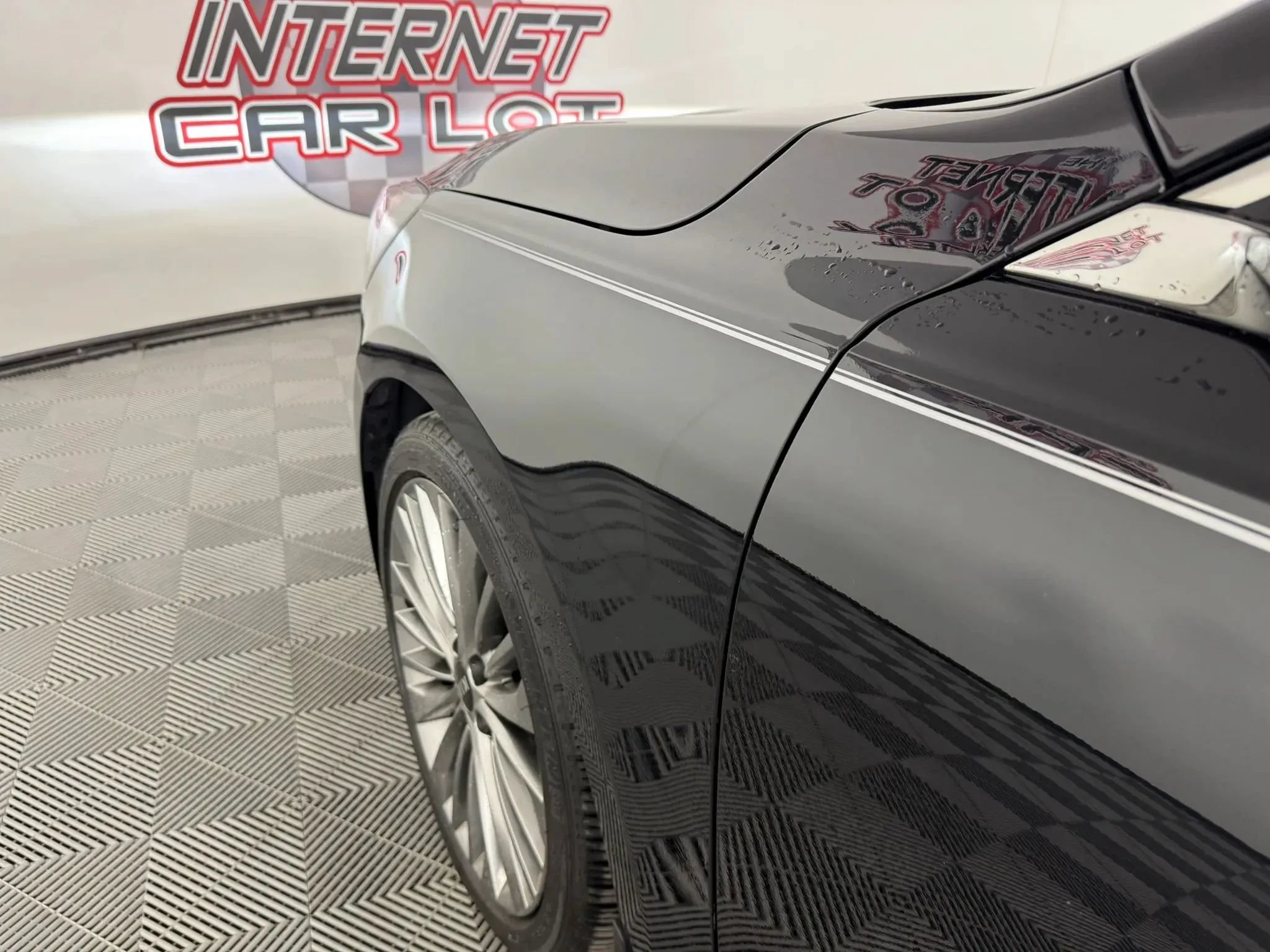 Used 2018 Kia Cadenza Limited FWD image 26