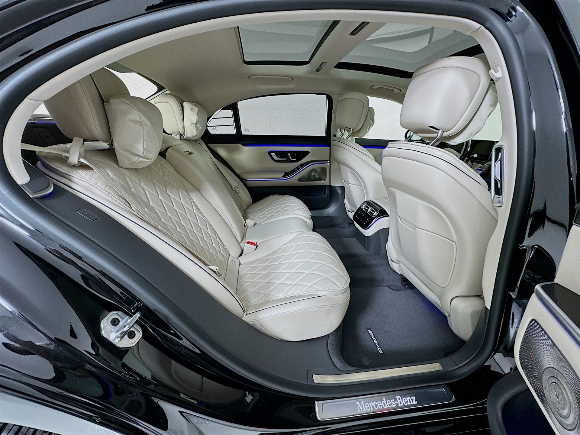New 2026 Mercedes-Benz S 580 4MATIC Sedan image 30