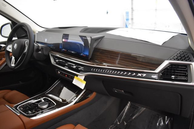 New 2027 BMW X7 xDrive40i AWD/4WD image 18