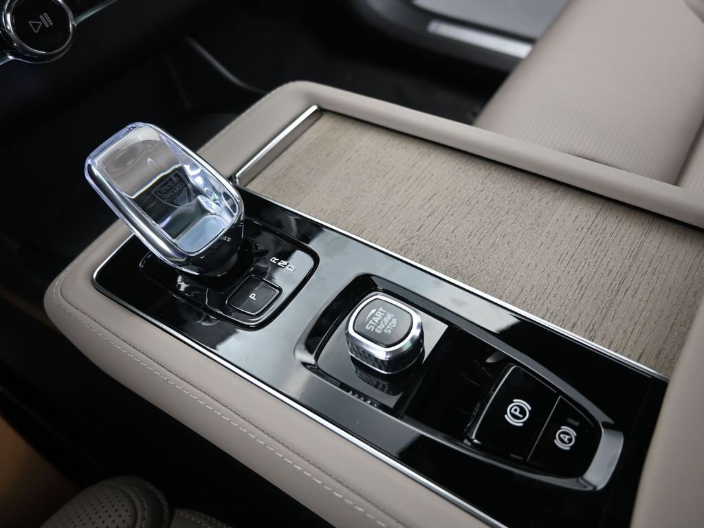 New 2026 Volvo XC90 B6 Ultra w/ Lounge Package image 25