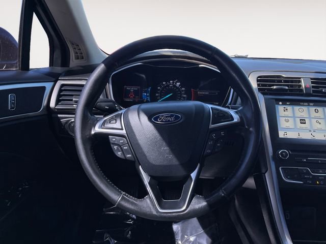 Used 2017 Ford Fusion SE w/ Equipment Group 201A image 12