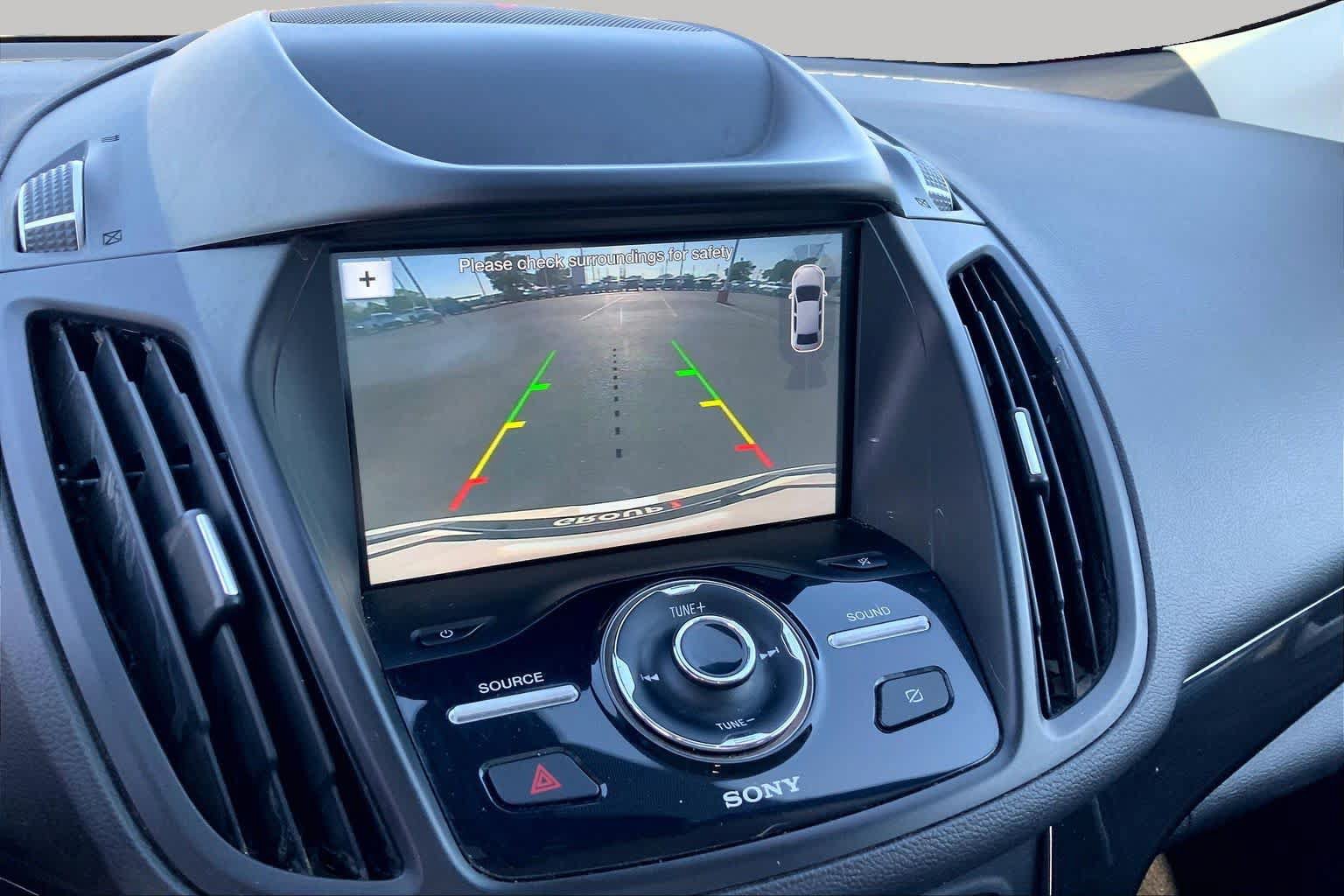 Used 2019 Ford Escape Titanium FWD image 27