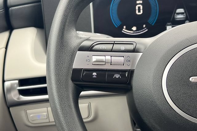 Certified 2025 Hyundai Tucson SE FWD image 29
