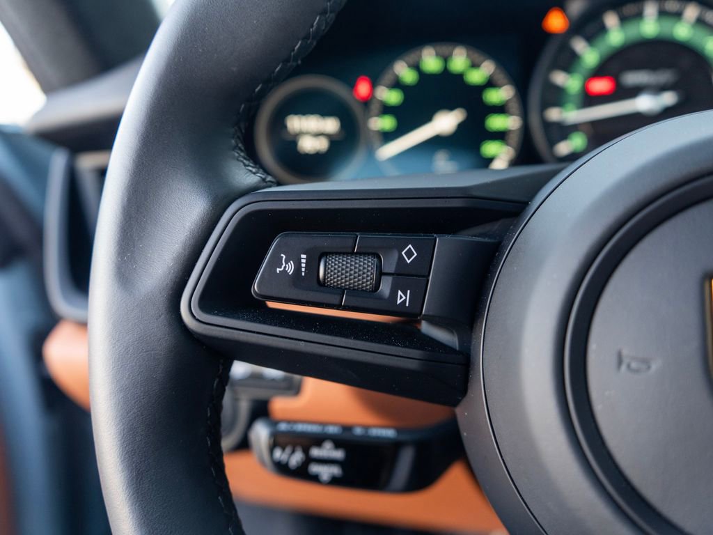 Certified 2024 Porsche 911 GT3 RS RWD image 21