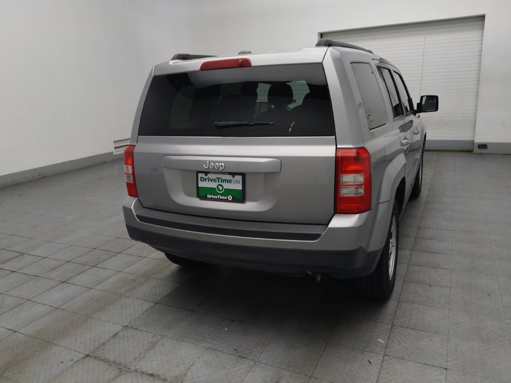Used 2016 Jeep Patriot Sport w/ Power Value Group FWD image 9