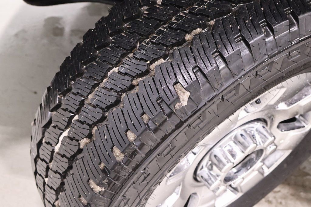 Used 2021 Ford F350 XLT w/ XLT Value Package AWD/4WD image 32