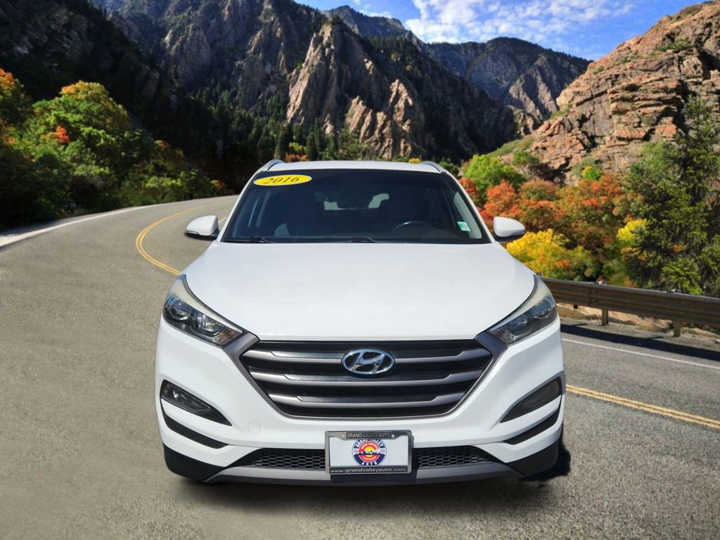 Used 2016 Hyundai Tucson Sport AWD/4WD image 6