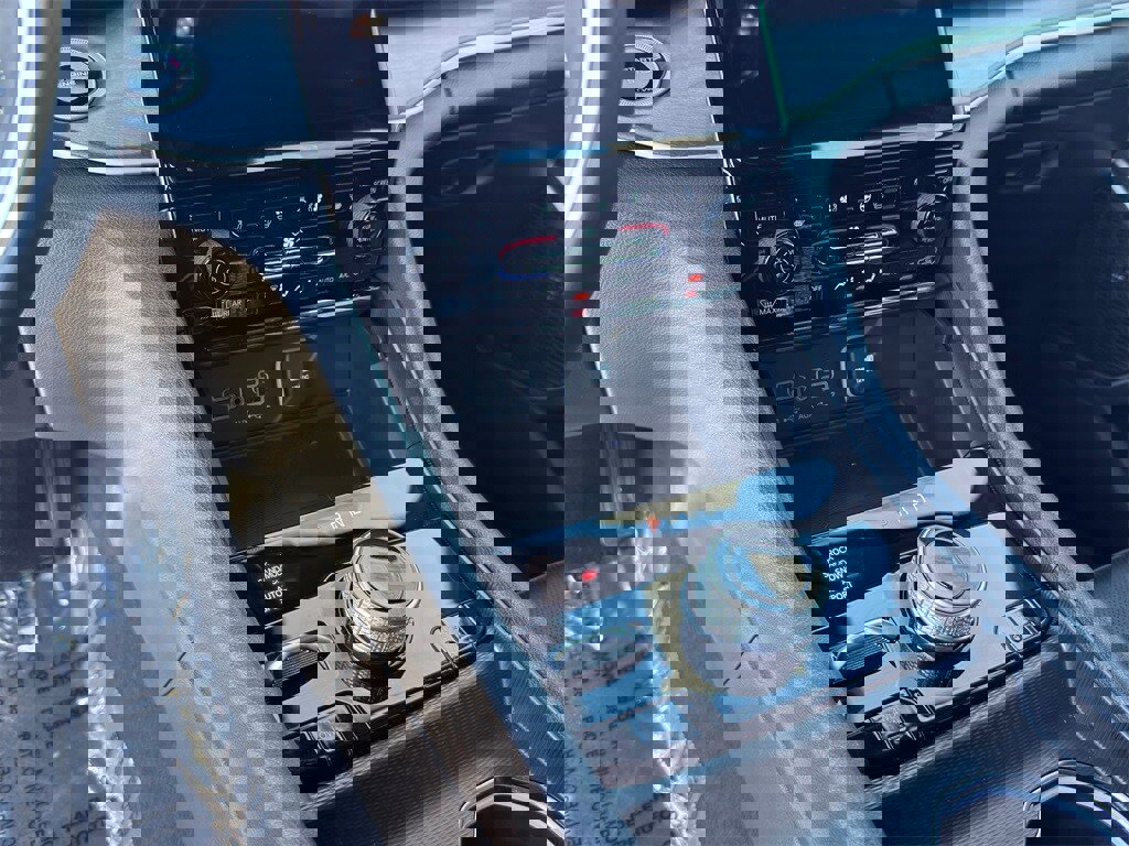 Used 2024 Jeep Grand Cherokee Limited 4xe w/ Luxury Tech Group II image 16