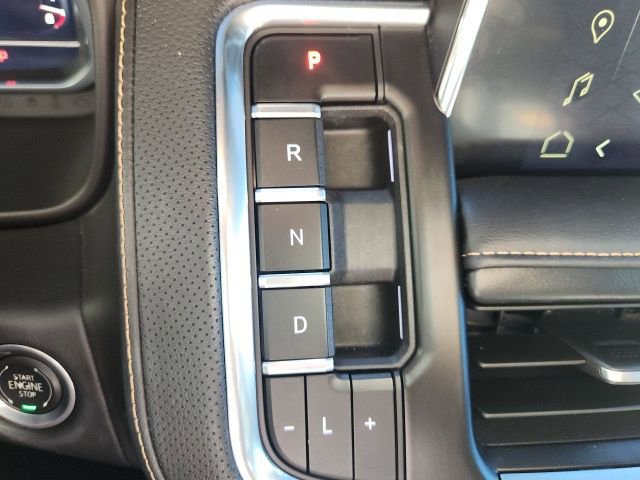 Used 2024 GMC Yukon AT4 w/ Technology Package image 46