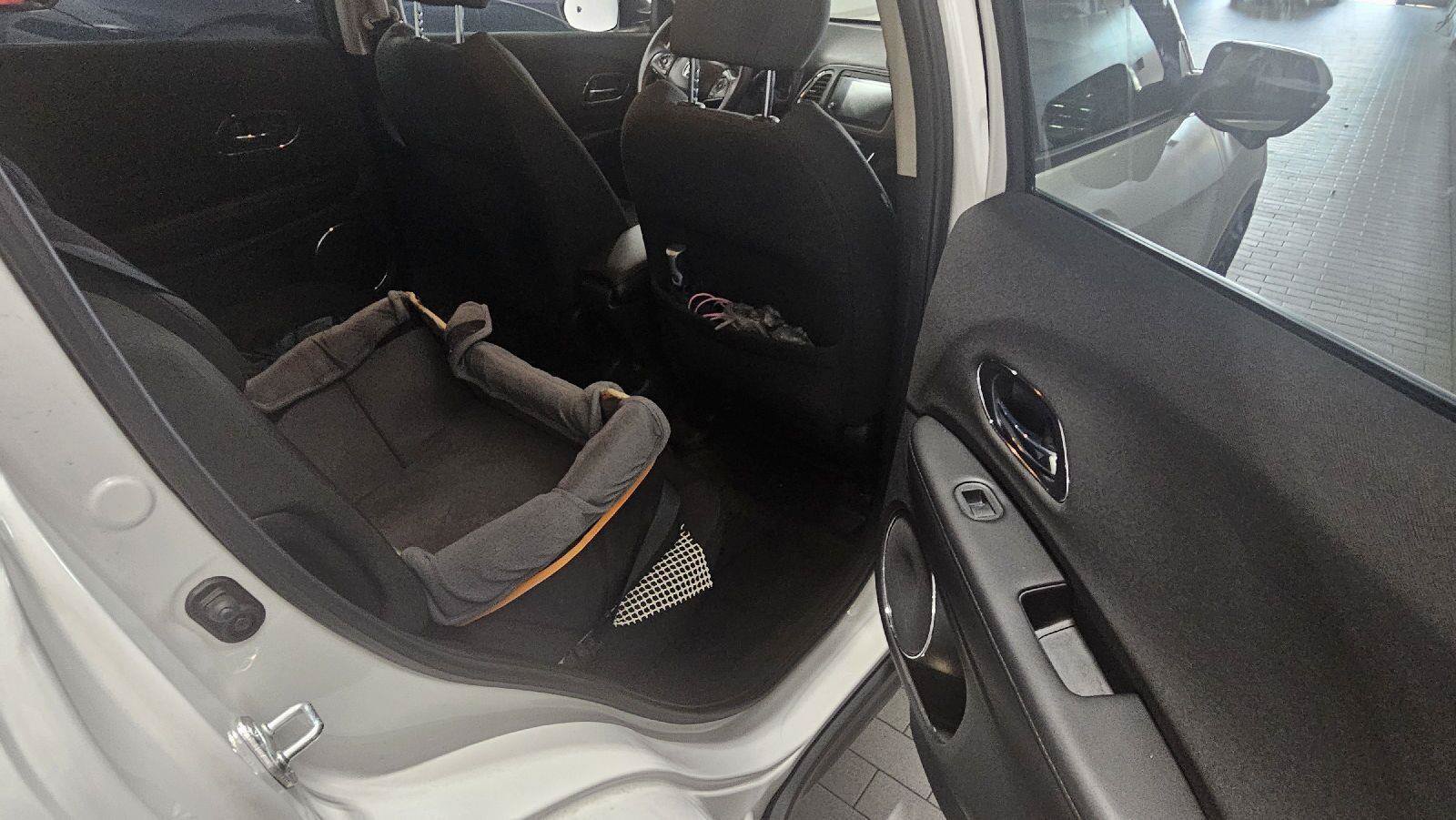 Used 2022 Honda HR-V EX image 17