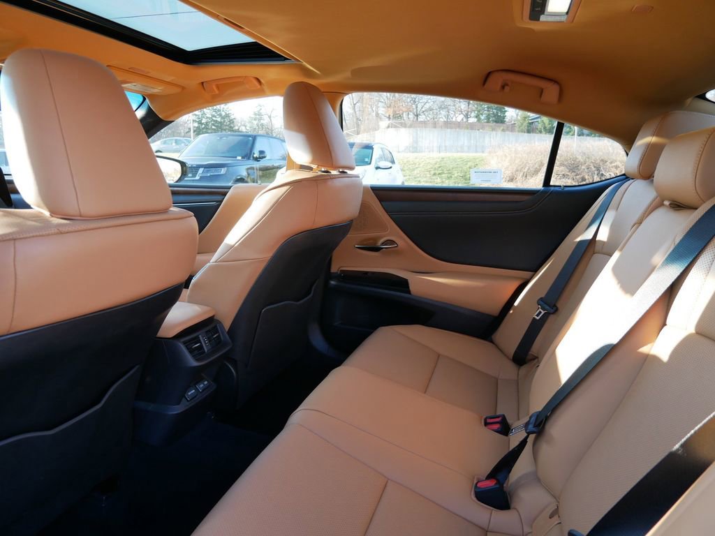 Certified 2025 Lexus ES 350 w/ Premium Package image 11